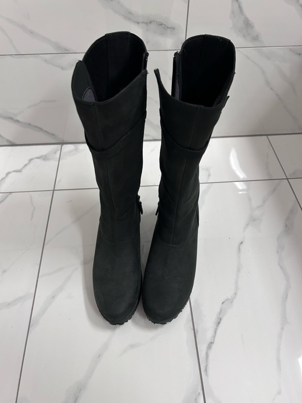 Eddie Bauer waterproof leather boot